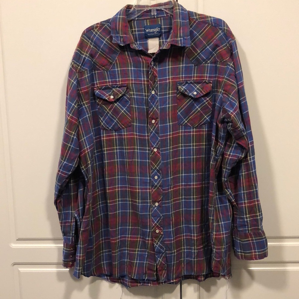 Wrangler shirt Men’s western plaid shirt long sleeve pearlized snaps raw hem EUC